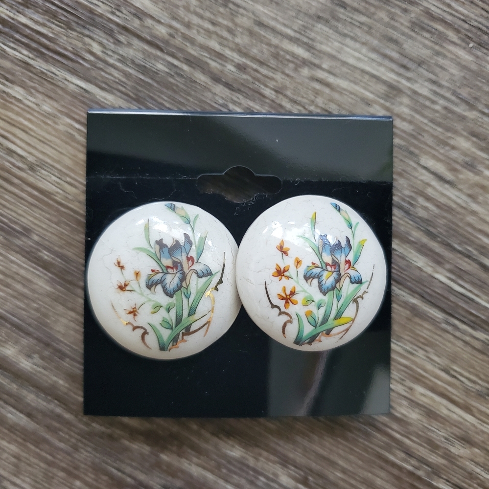 Floral Motif Button Style Earrings